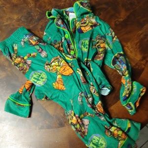 TMNT pajamas set size 4